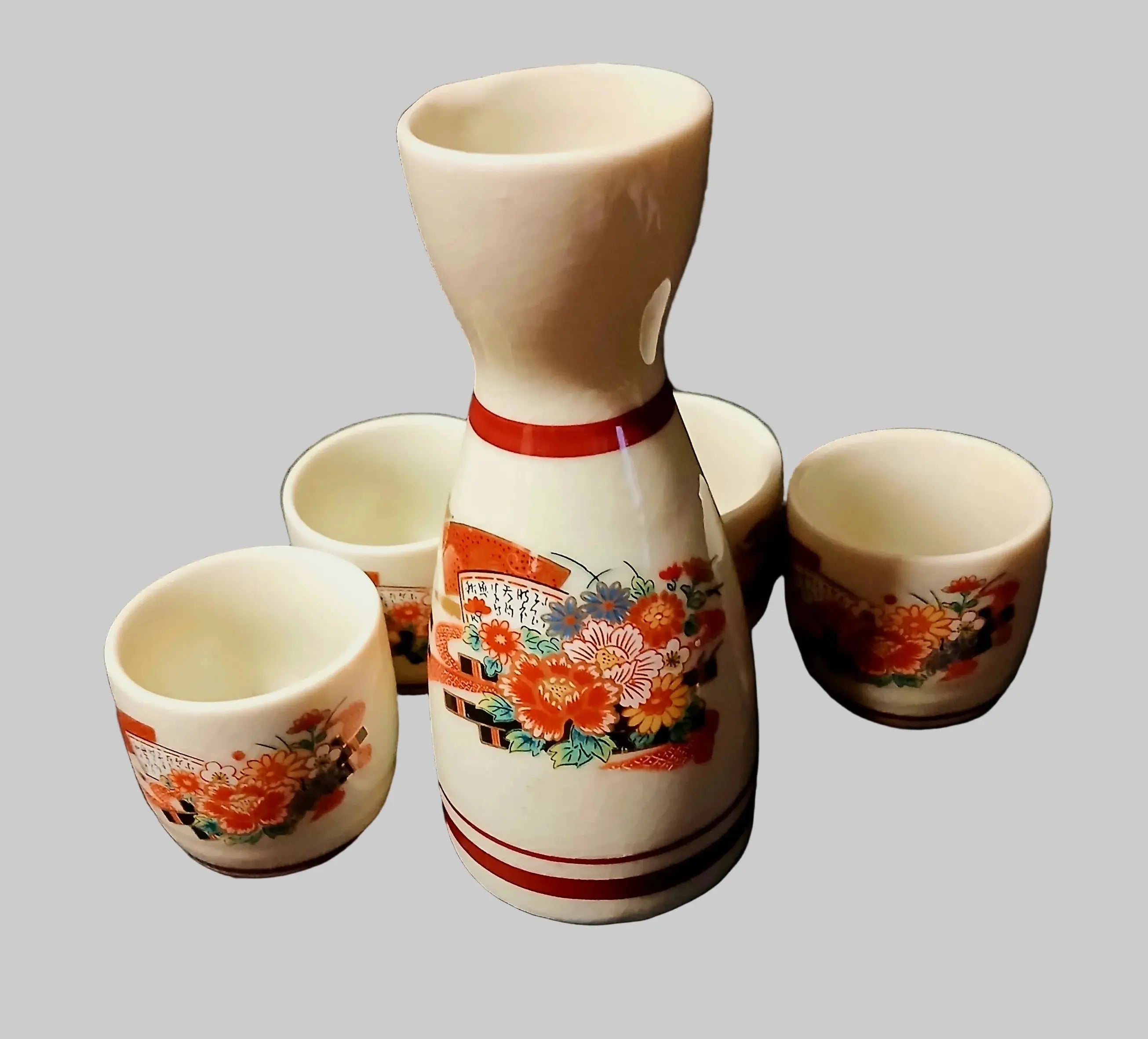 Vintage Signed Biho Kutani Sake Set | Kinrande Gold | Chrysanthemum & Lily | 1950s–60s Vintage Craze