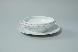 Victoria Austria Porcelain Gravy Boat & Drip Tray – Pink Rosebud, c.1891–1918 | Schmidt & Co.