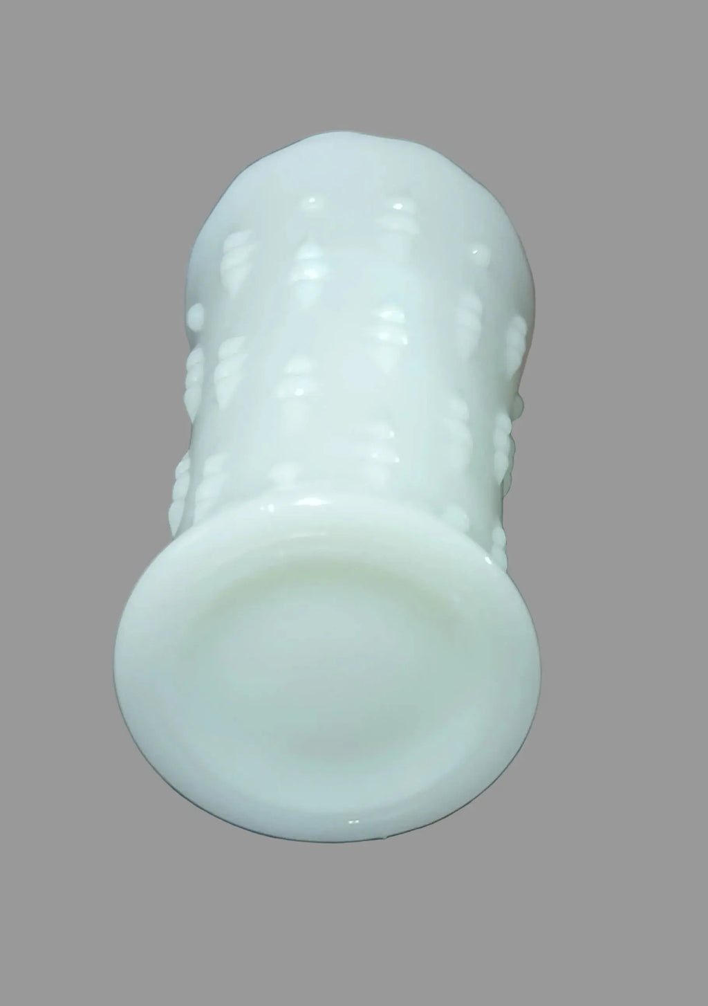 Anchor Hocking Milk Glass Vase – Teardrop & Pearl, Scalloped Edges, 1940s–1960s Anchor Hocking