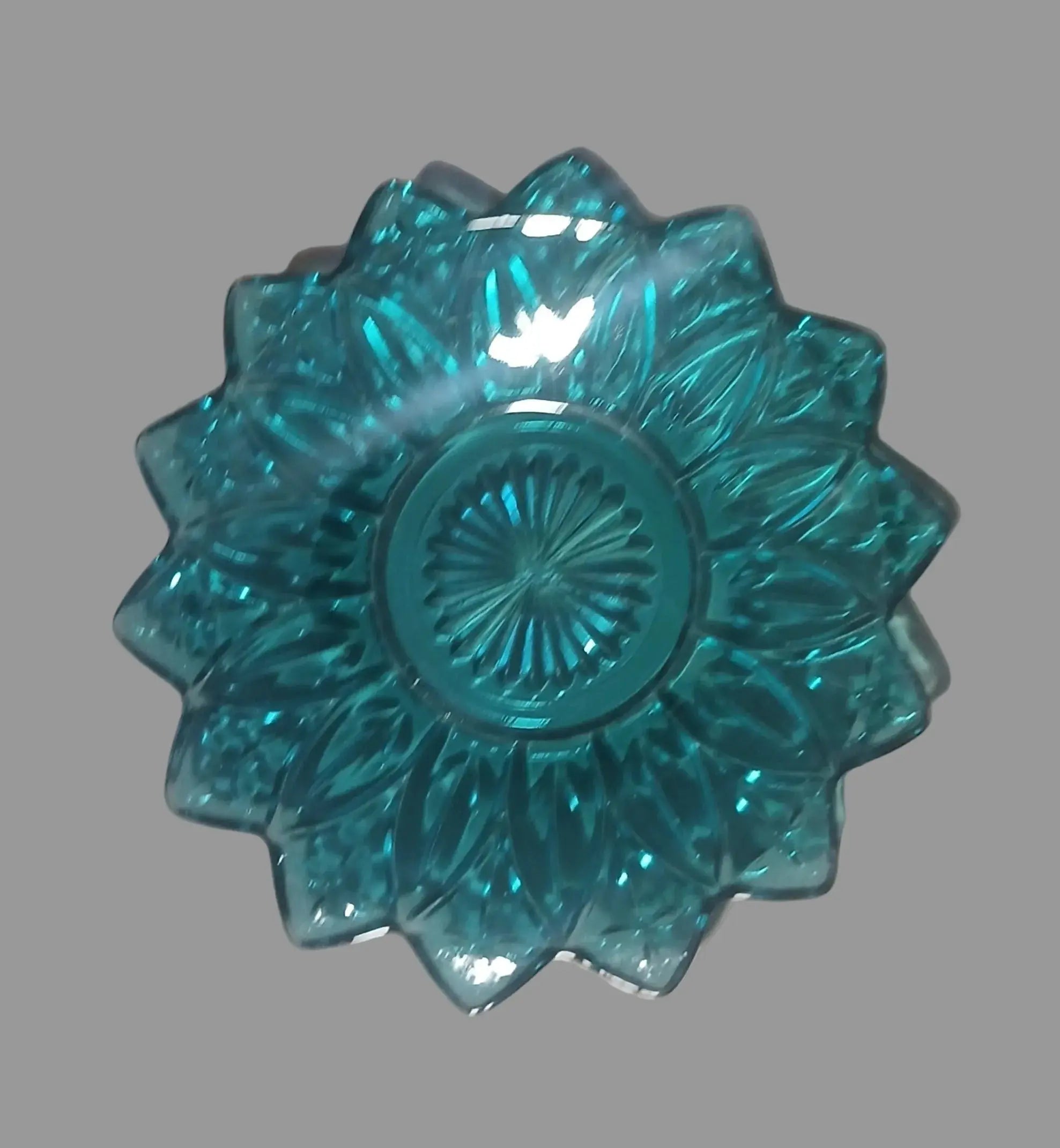 Federal Glass Teal Blue Salad Plate – Flower Petal & Scalloped Edge, 1960s Federal Glass
