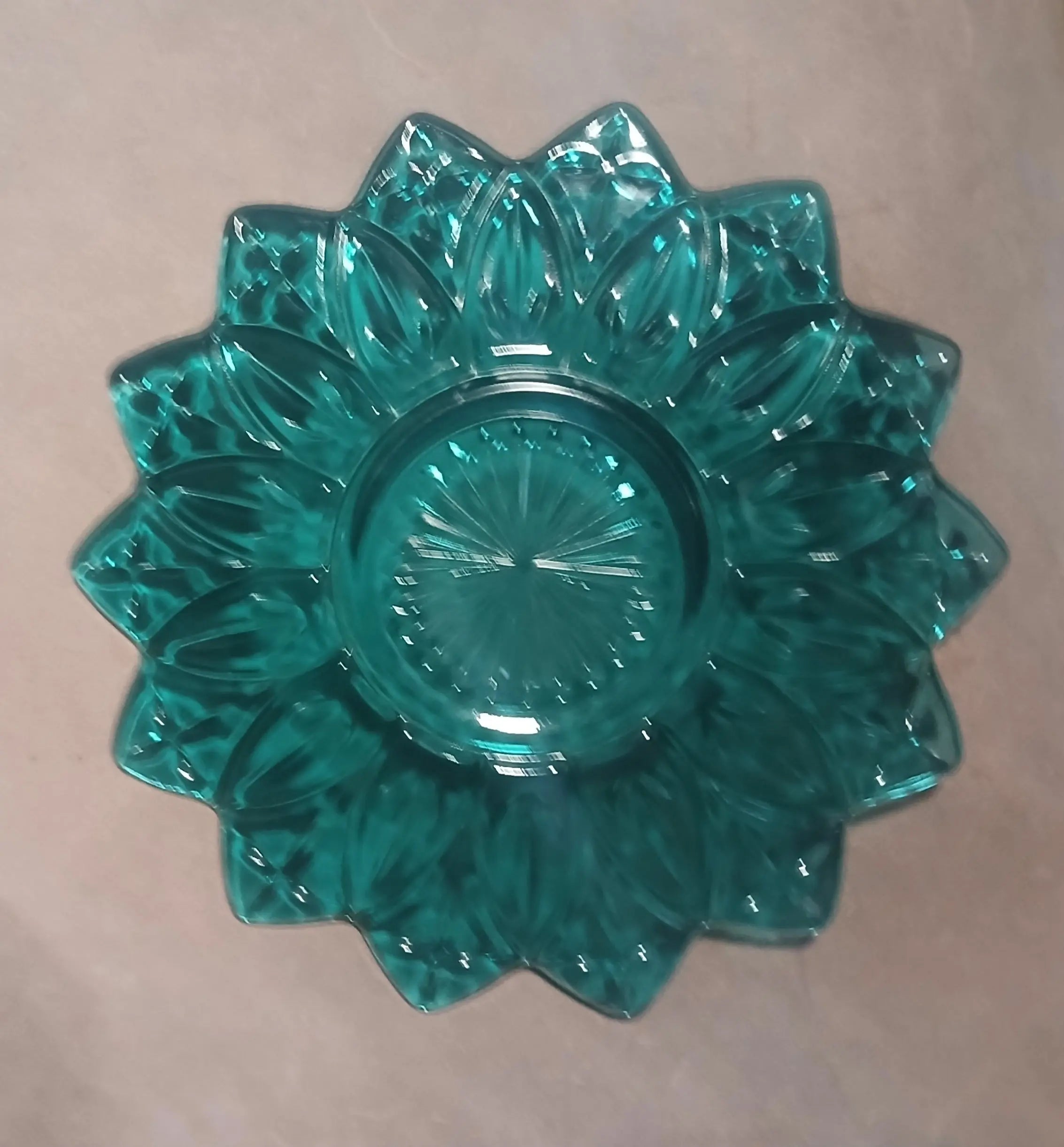 Federal Glass Teal Blue Salad Plate – Flower Petal & Scalloped Edge, 1960s Federal Glass