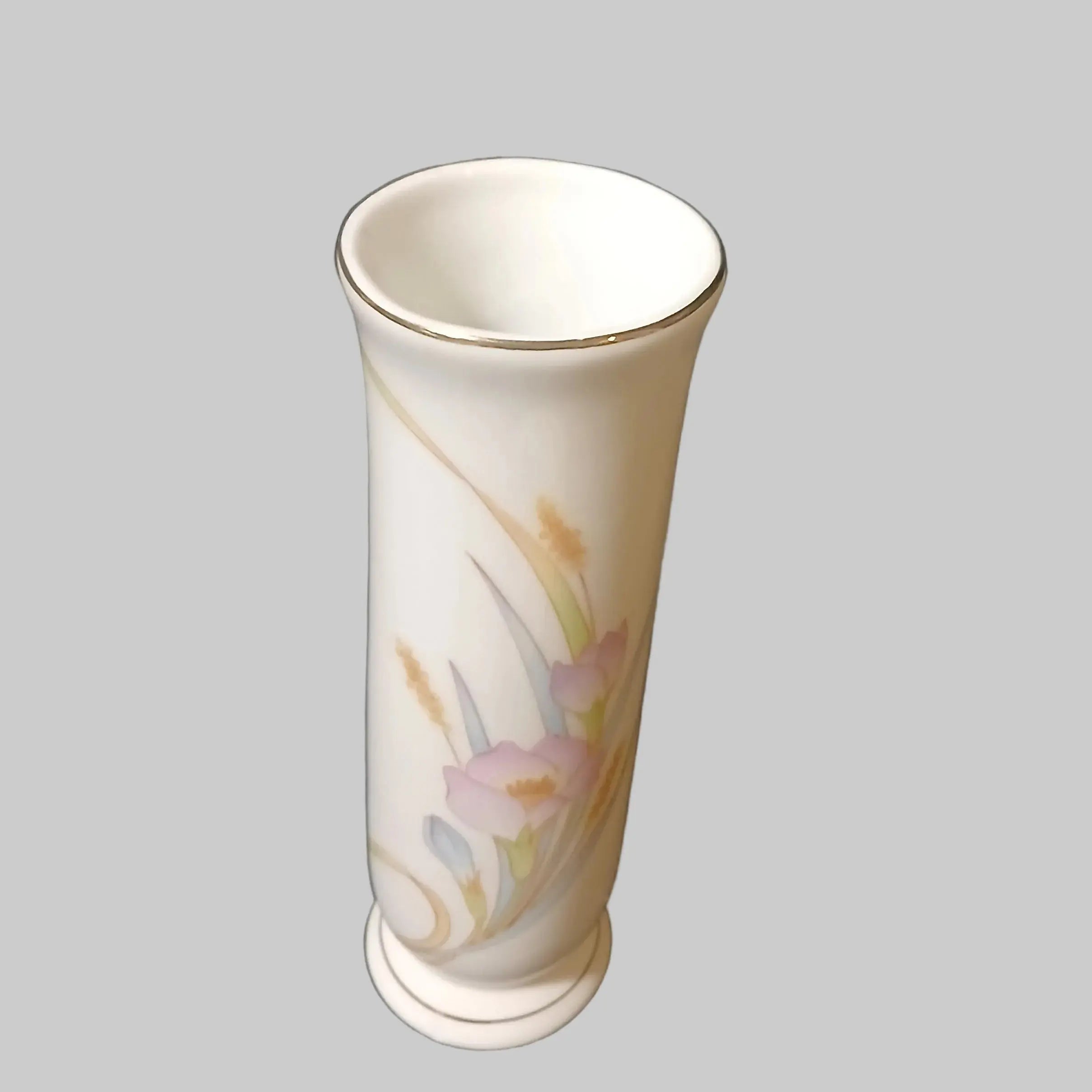 Japanese Porcelain Iris Vase – Lavender & Silver Platinum Trim, 1970s | Toya / Yamaji Toya / Yamaji