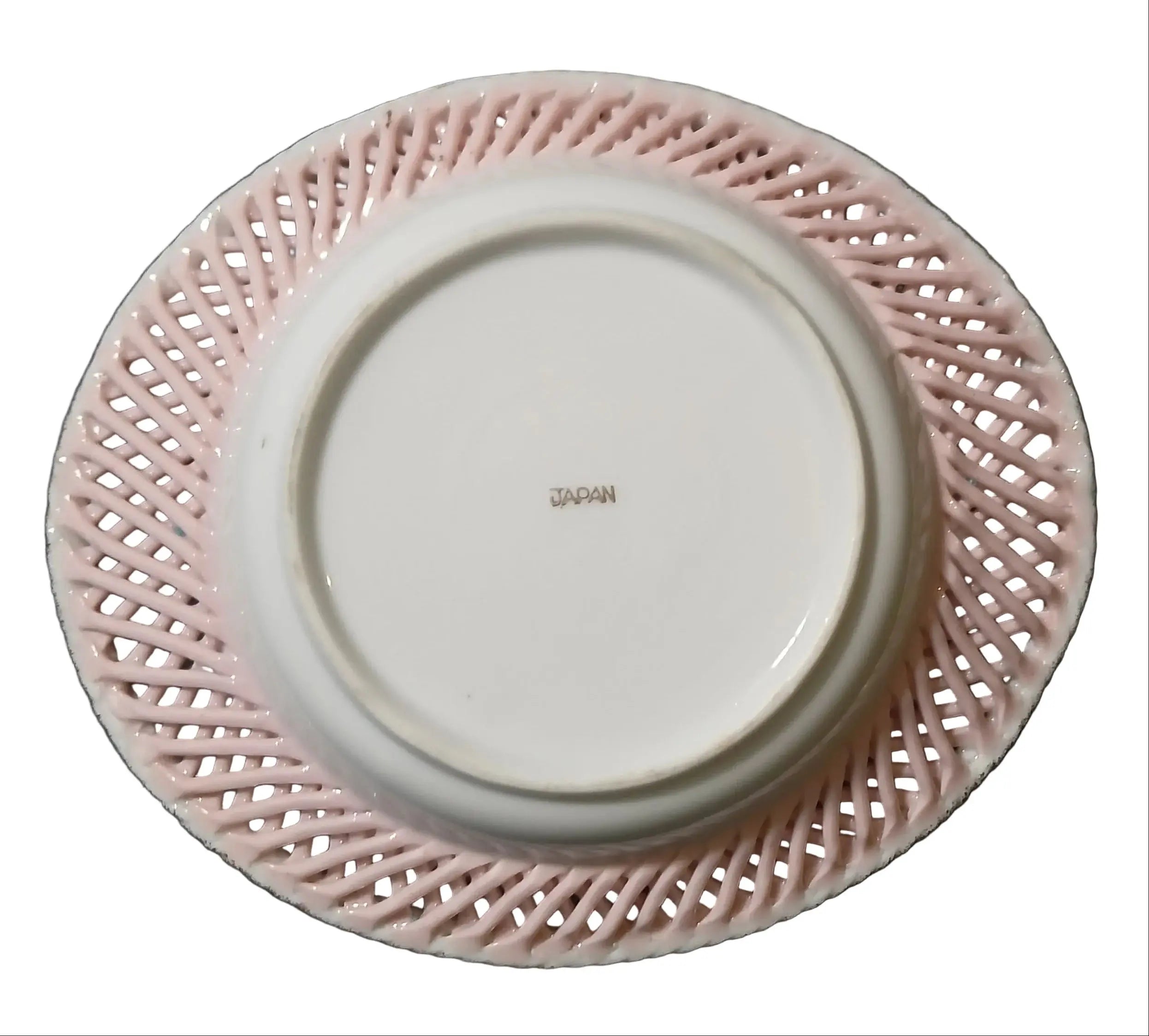 Kasuga Ware Lattice Rose Porcelain Dish – Gold Trim, 1950s–1960s Japanese Ceramics Kasuga Ware