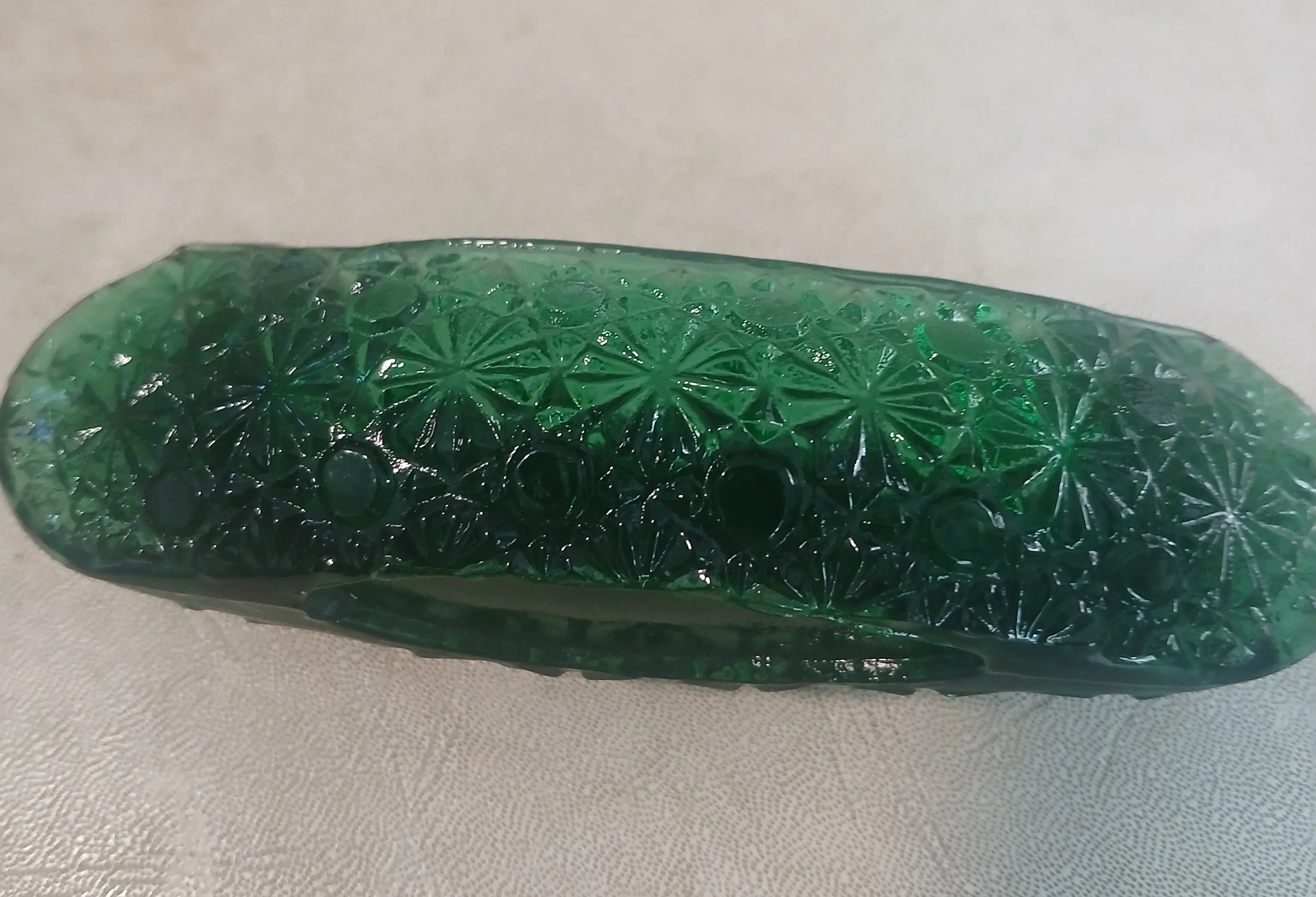 L.E. Smith Emerald Green Daisy & Button Glass Canoe Trinket L.E. Smith
