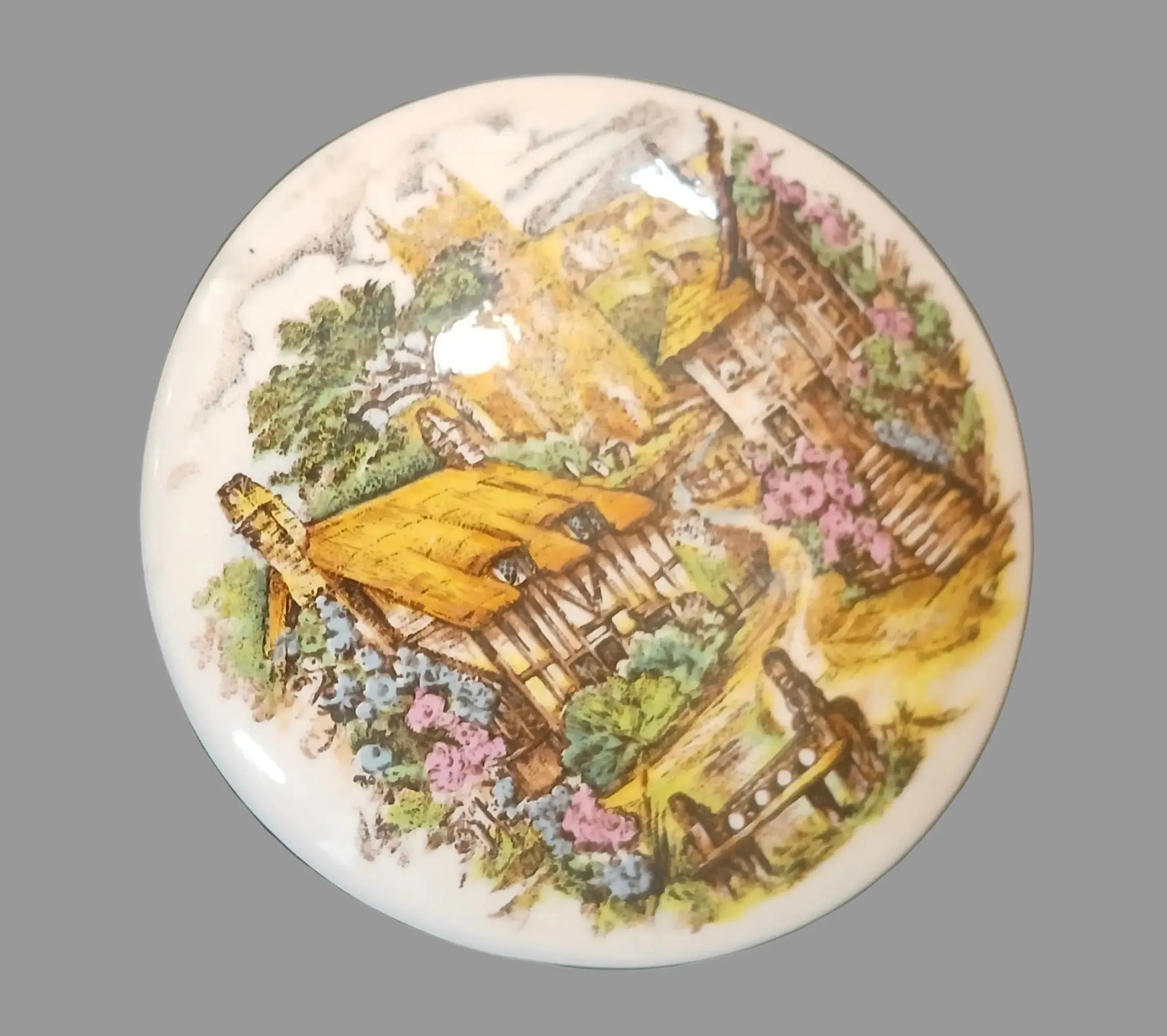 Vintage Jasco Ceramic Pomander – "Vintage Charm" English Countryside, Original Potpourri (1980s) Vintage Craze