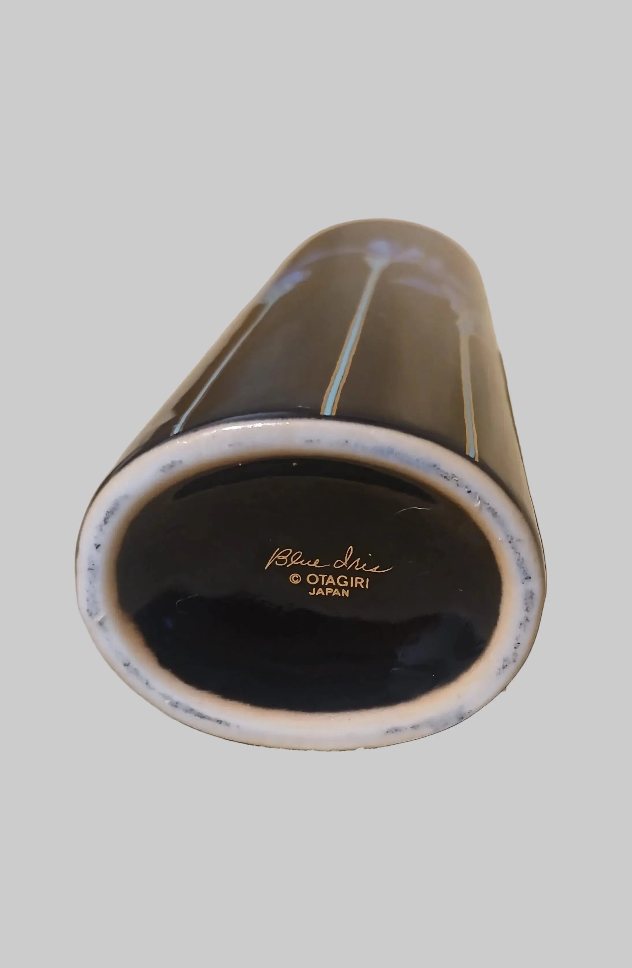 Vintage Otagiri Blue Iris Bud Vase – Glossy Black with Gold Accents, Late 1970s–1990s Otagiri Mercantile Company