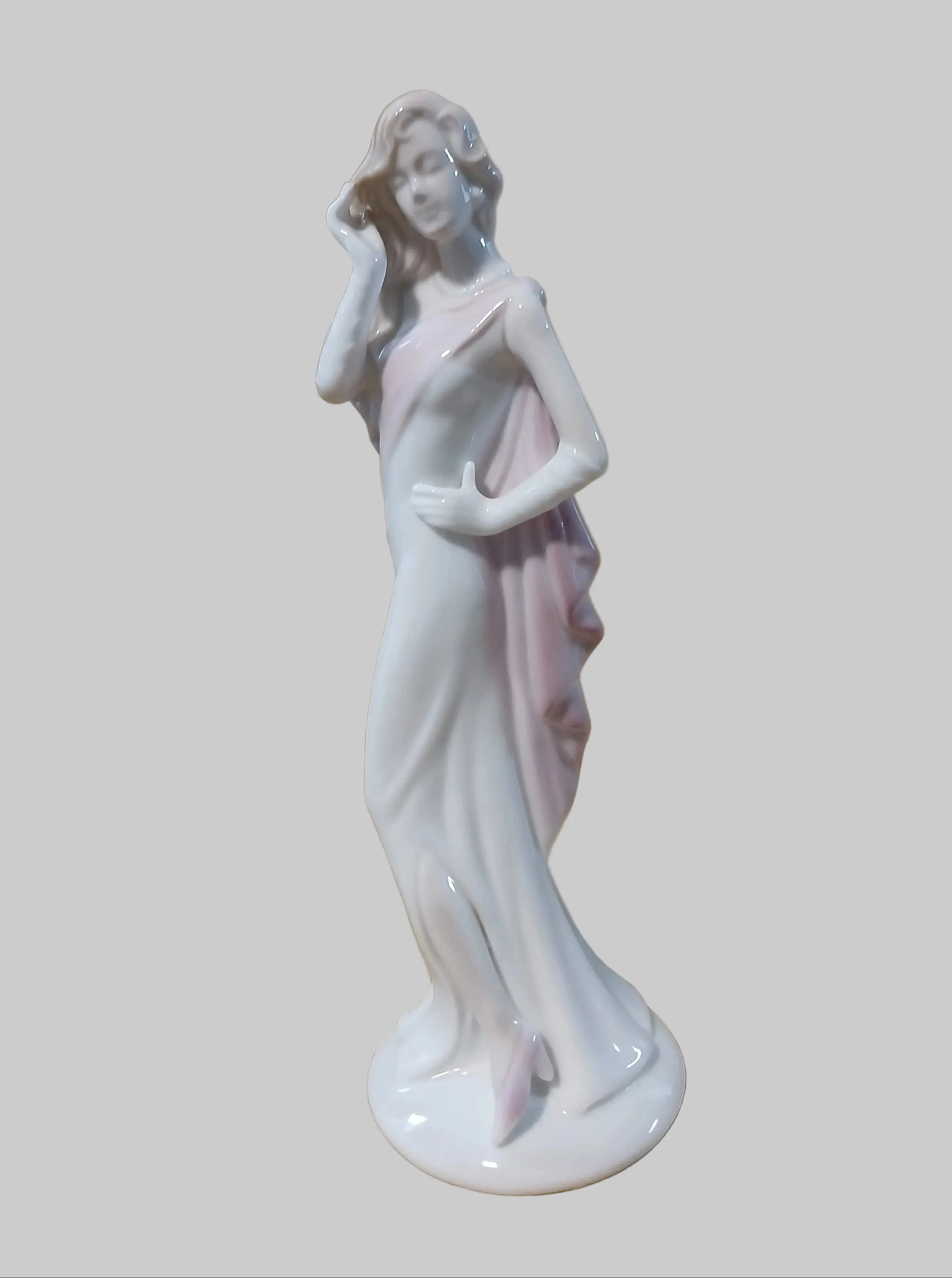 Vintage Porcelain Elegant Woman Figurine — Reliance, Taiwan R.O.C. Reliance