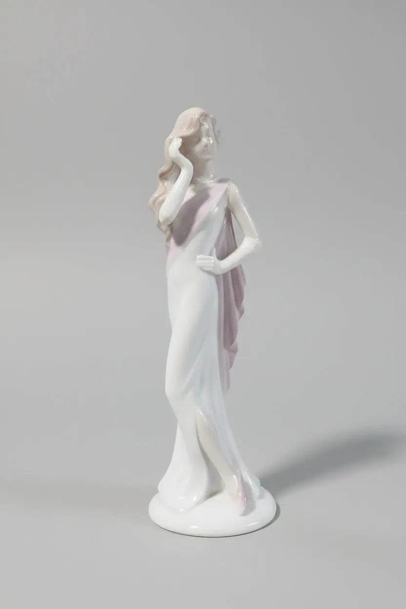 Vintage Porcelain Elegant Woman Figurine — Reliance, Taiwan R.O.C. Reliance