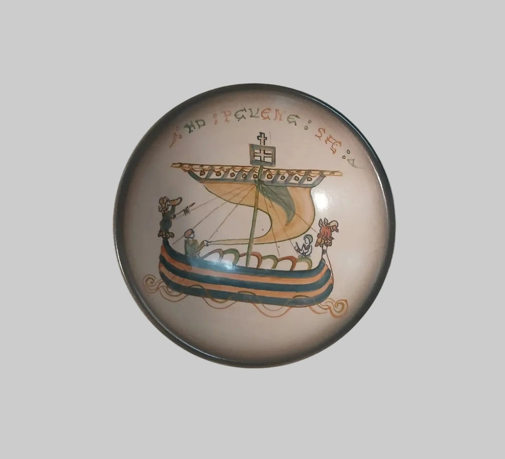 Rare Signed Giricke French Art Pottery Compote | Bayeux Tapestry ‘Navigio Mare’ | 1950s–70s Vintage Craze