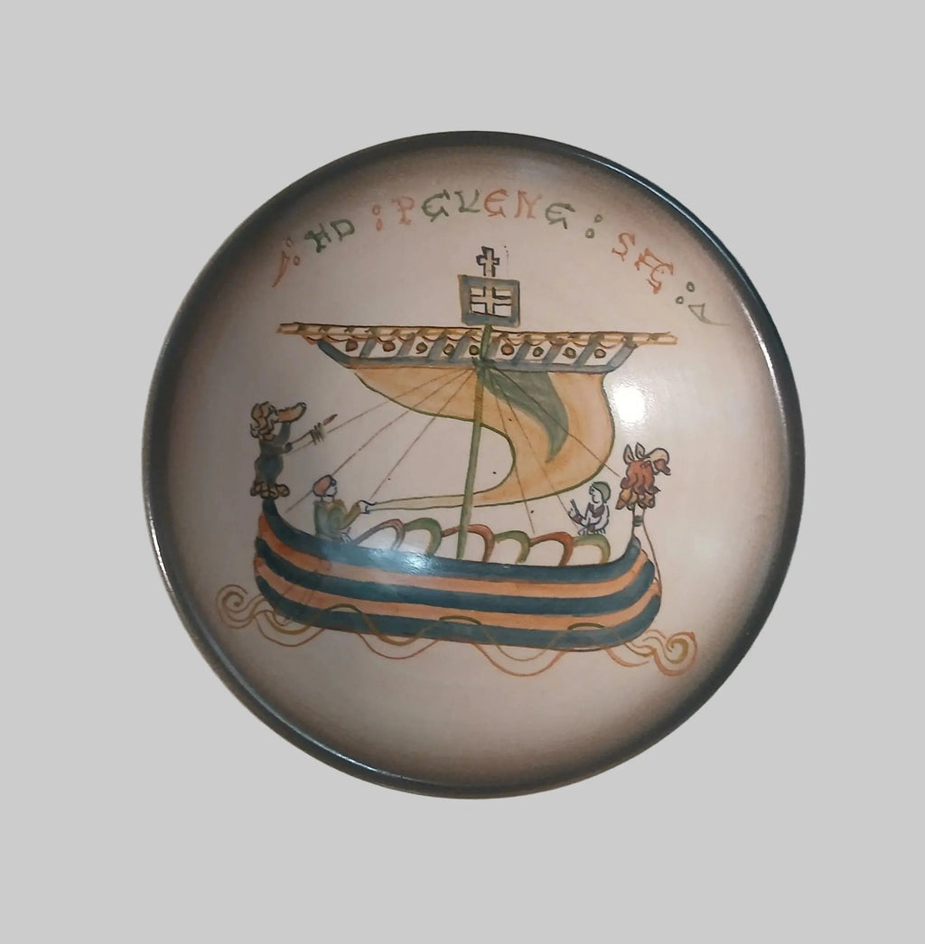 Rare Signed Giricke French Art Pottery Compote | Bayeux Tapestry ‘Navigio Mare’ | 1950s–70s Vintage Craze